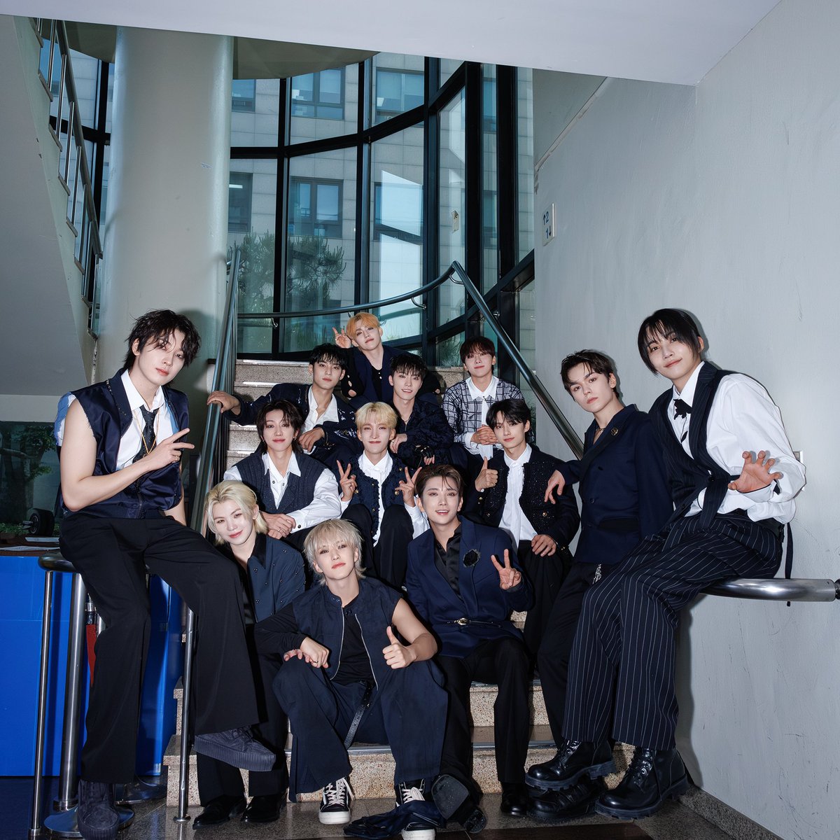 outrodust's tweet image. thank you for always being here with me through ups and downs while finding my own path, love you my youth🥹🤍 @BTS_twt @pledis_17