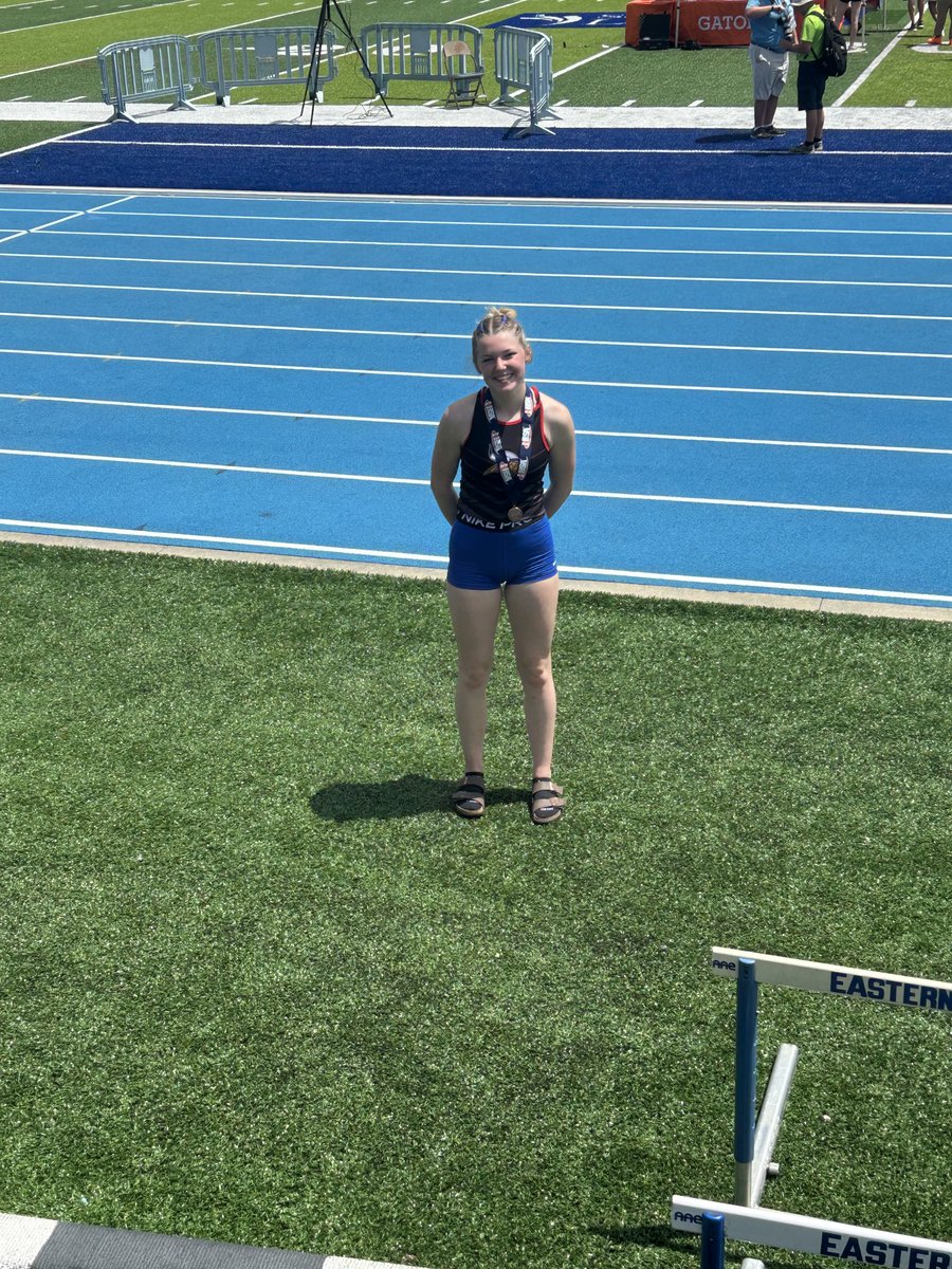 Tess Carlson medals in pole vault again this year-7th place! Way to go!