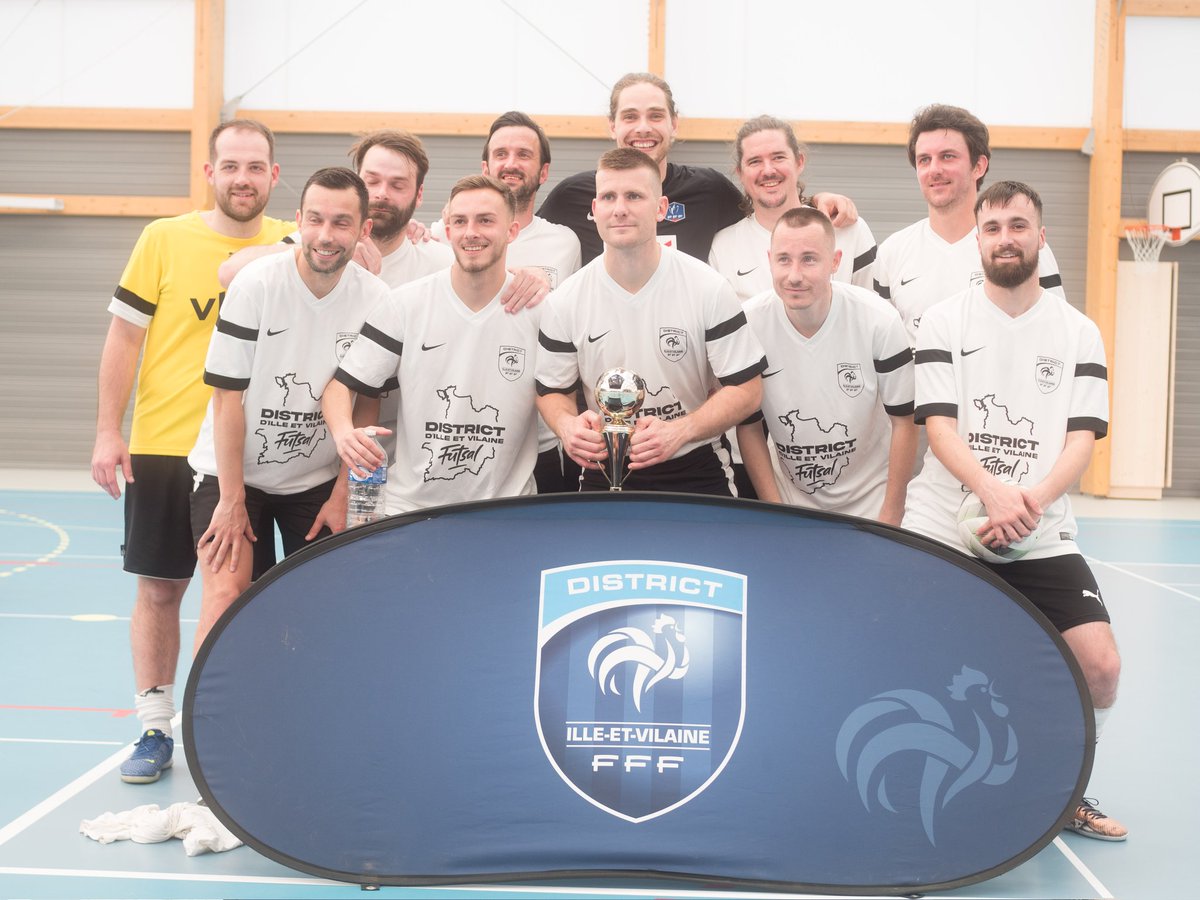 <a href="/fcbruz/">FC BRUZ</a> <a href="/usfougeres/">Union Sportive Fougères</a> [𝗙𝗨𝗧𝗦𝗔𝗟]
👏 Félicitations à l'US Fougères  qui remporte la Coupe Départementale Seniors hommes édition 2023-2024

FC Bruz 3️⃣ - 6️⃣ US Fougères

Bravo au FC Bruz pour leur parcours