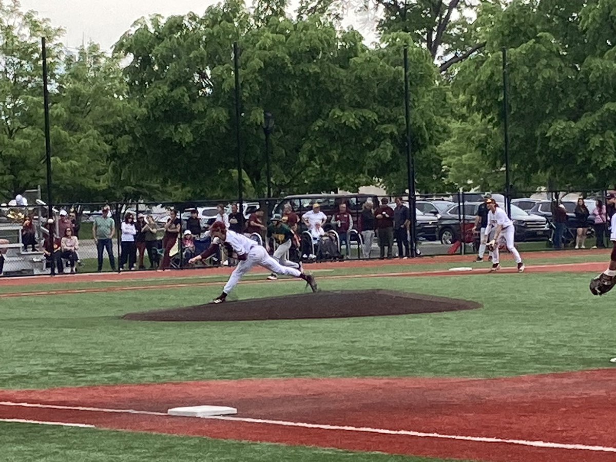 What else do you do on a day off from your baseball side gig? Why, go to a ball game or two, of course. Closing in on ballpark #200 for Pam with a visit to Flowers Park in New Rochelle, NY where Iona is hosting Siena on Senior Day. @StadiumJourney