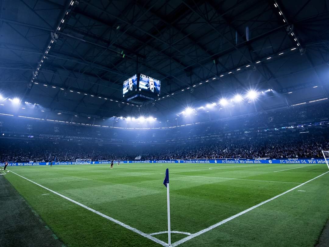 Ein Eröffnungsspiel in der 2. Liga mit Schalke gegen Köln würde schon hart gehen
#S04