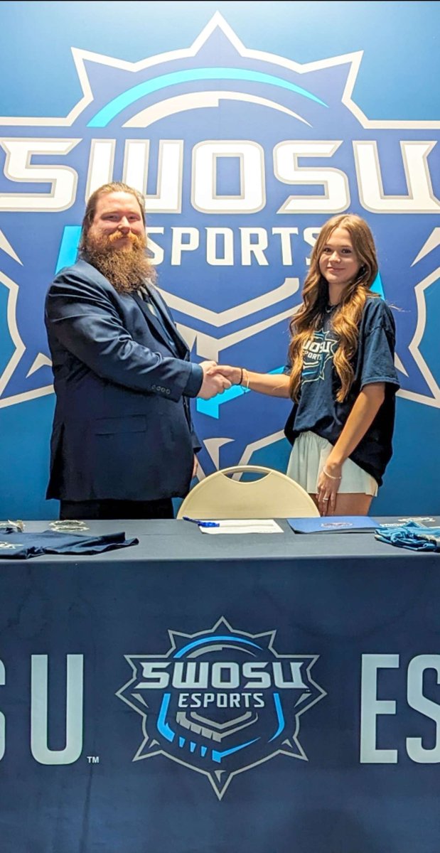 Adelaide McClung has been signed to SWOSU for Overwatch! Excited to what she brings to the program! #swosuesports