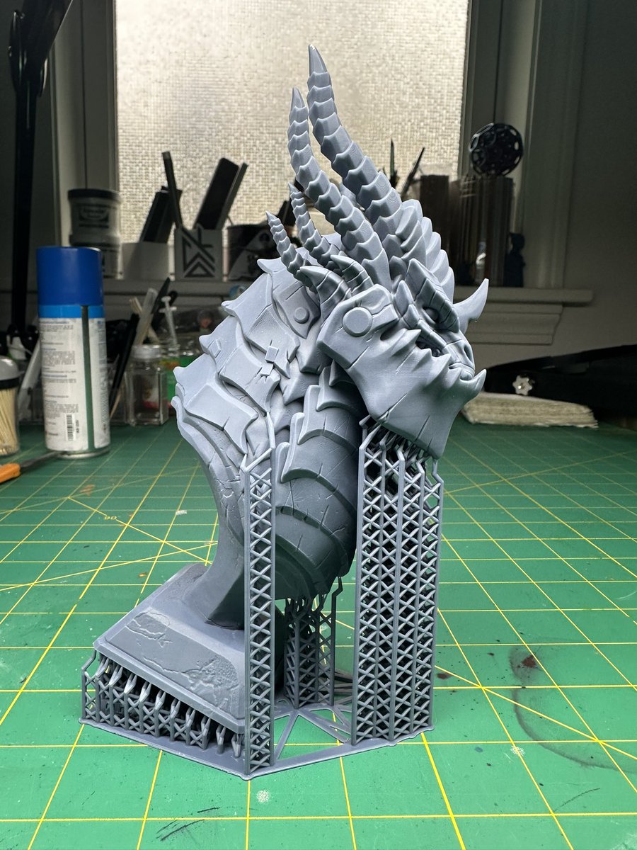 Deathwing bust
Sculpt: @fotismint #zbrush
Resin: @SirayaTech Fast Navy Grey
Printer: @mypeopoly Forge & @WhamBamSystems XTR
Supports: @LycheeSlicer 

#3dprinting @Thangs3D