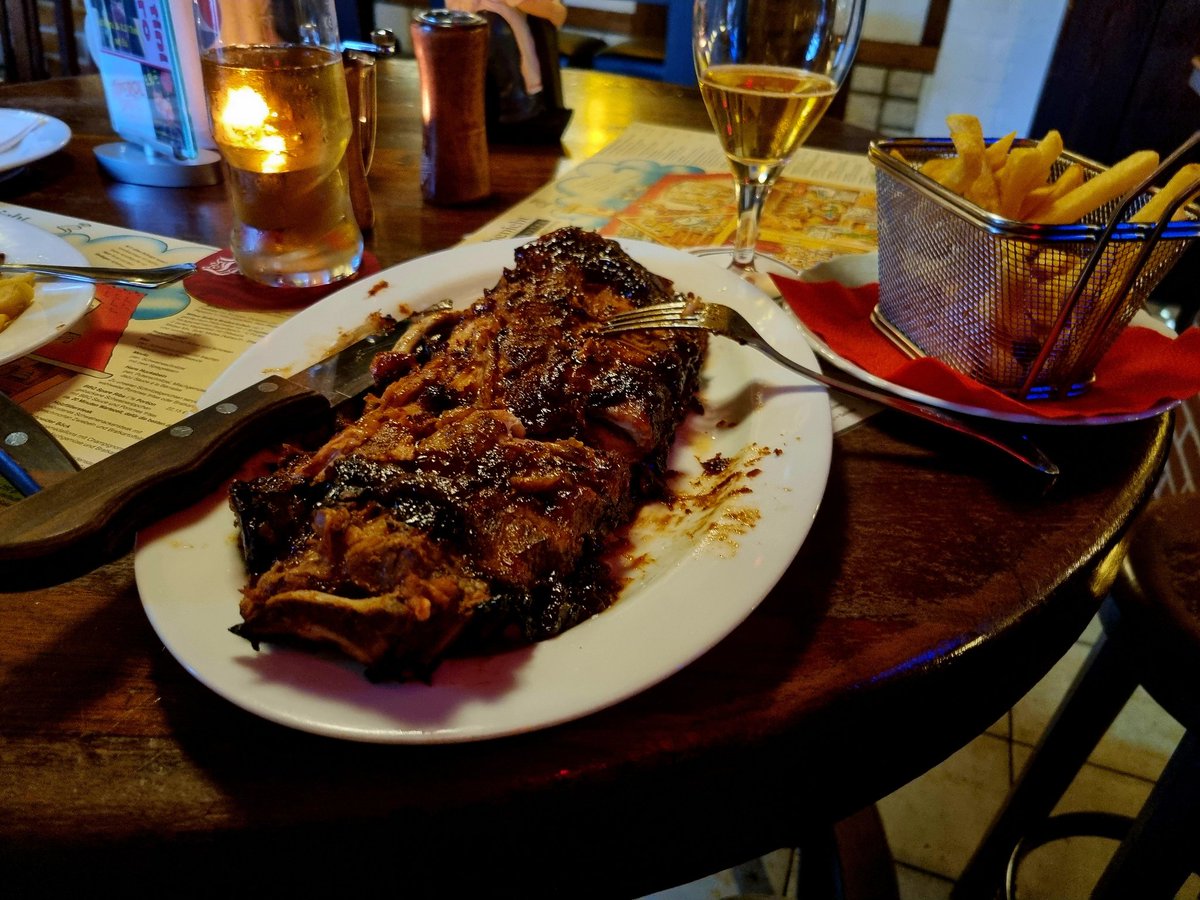 Gottlos große Portion Spareribs gingen rein.