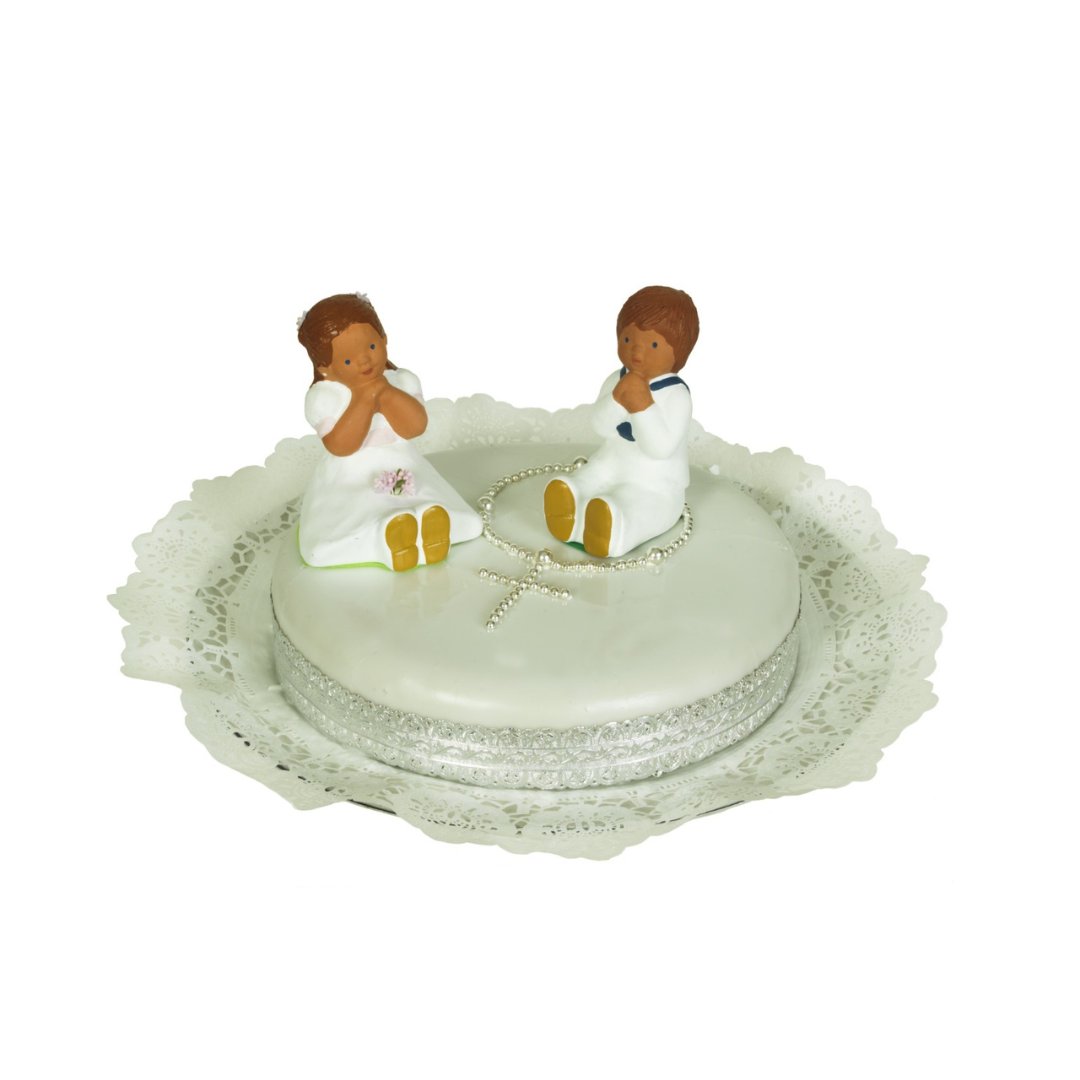 Embassy_es's tweet photo. 🎂 ¿Celebración a la vista? ¡Tenemos la tarta perfecta! 🍰 Contáctanos para reservar la tuya hoy mismo. ¡Endulza tu día especial con Embassy! ✨🌸 #comuniones #bodas #bautizos #tartas https://t.co/tuBRLFUzgt