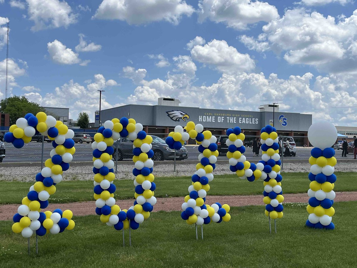 The countdown is on!! Sandburg Eagles Class of 2024 minutes from graduating!