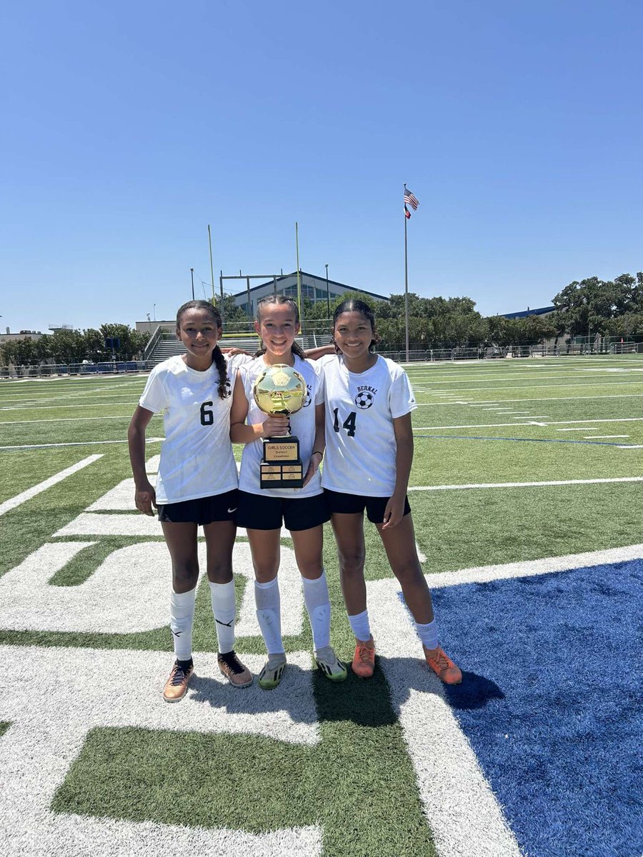 Future Warren Warriors Kaitlyn White, Abby Spears and Zailah Scott of Bernal Middle School prevailed over a talented Jefferson MS in a shootout  #warriorstrong #omnesanteunum