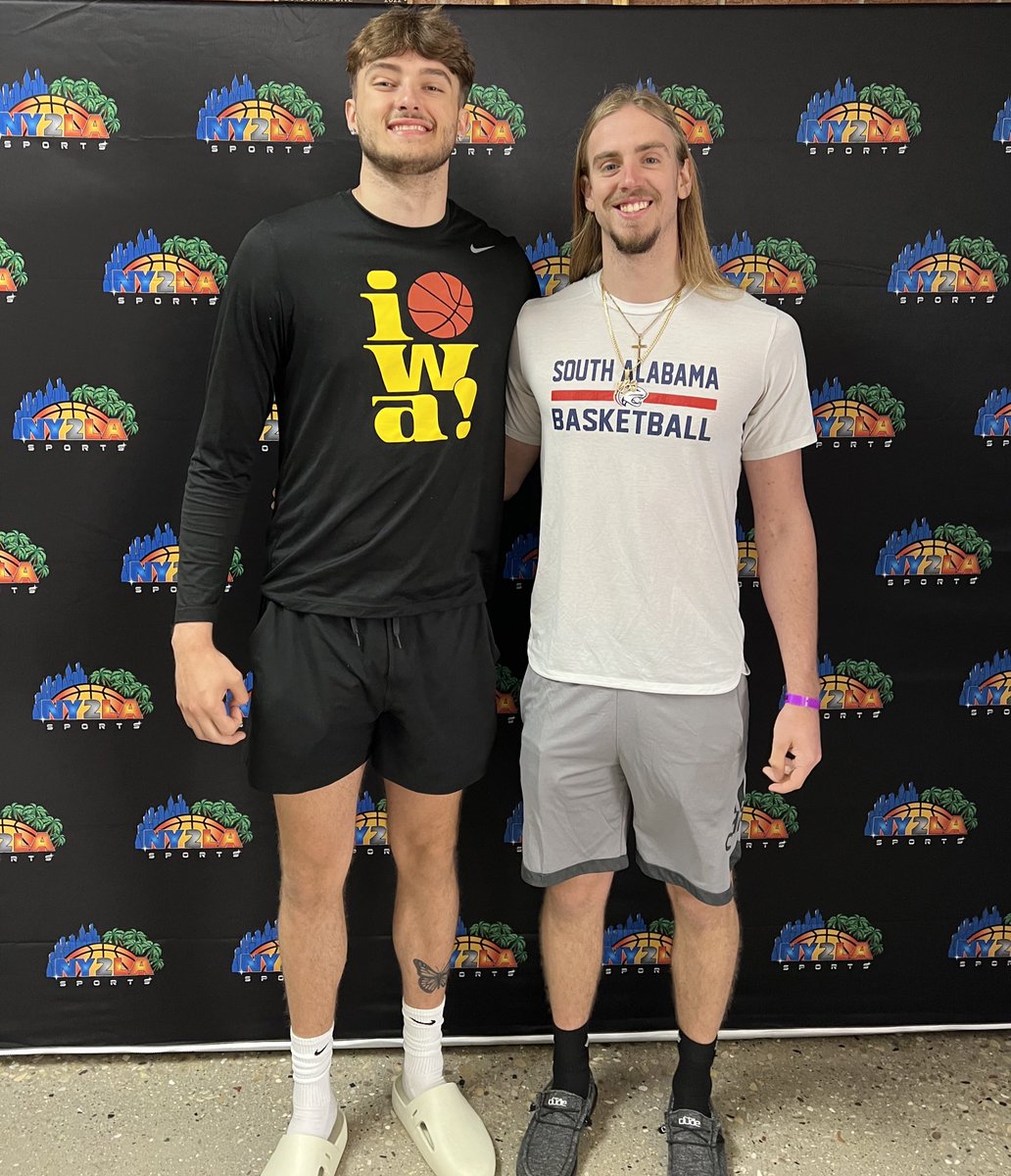 Alumni in the building 🔥 Former @MidProAcademy standouts Owen Freeman (Iowa/Big 10 FOY) & Ethan Kizer (South Alabama) checking out @ny2labasketball Session 2️⃣