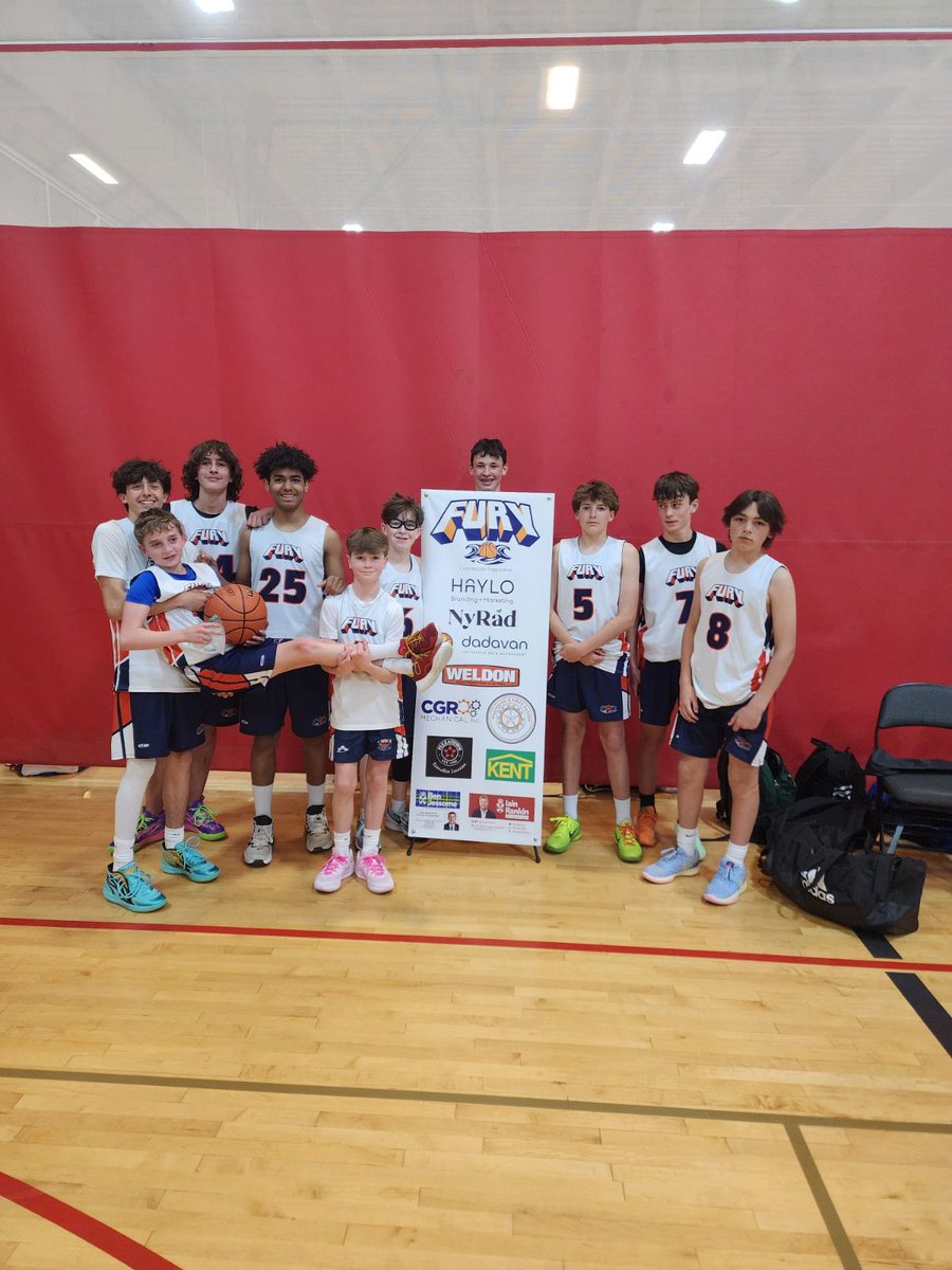 FuryBasketball3's tweet photo. U14 Boys winning their first game today!  #gofury https://t.co/T3pfpLW5Xc
