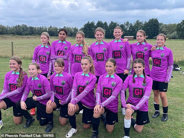 #PhoenixGirls footy team WINS all-boys league for the first time in the competition's 75-year history winning 18/24 games in the Chiltern Youth Football League.💪😃 Their achievement is remarkable given the team was only created recently & have faced a lot of criticism too.☹️⚽️