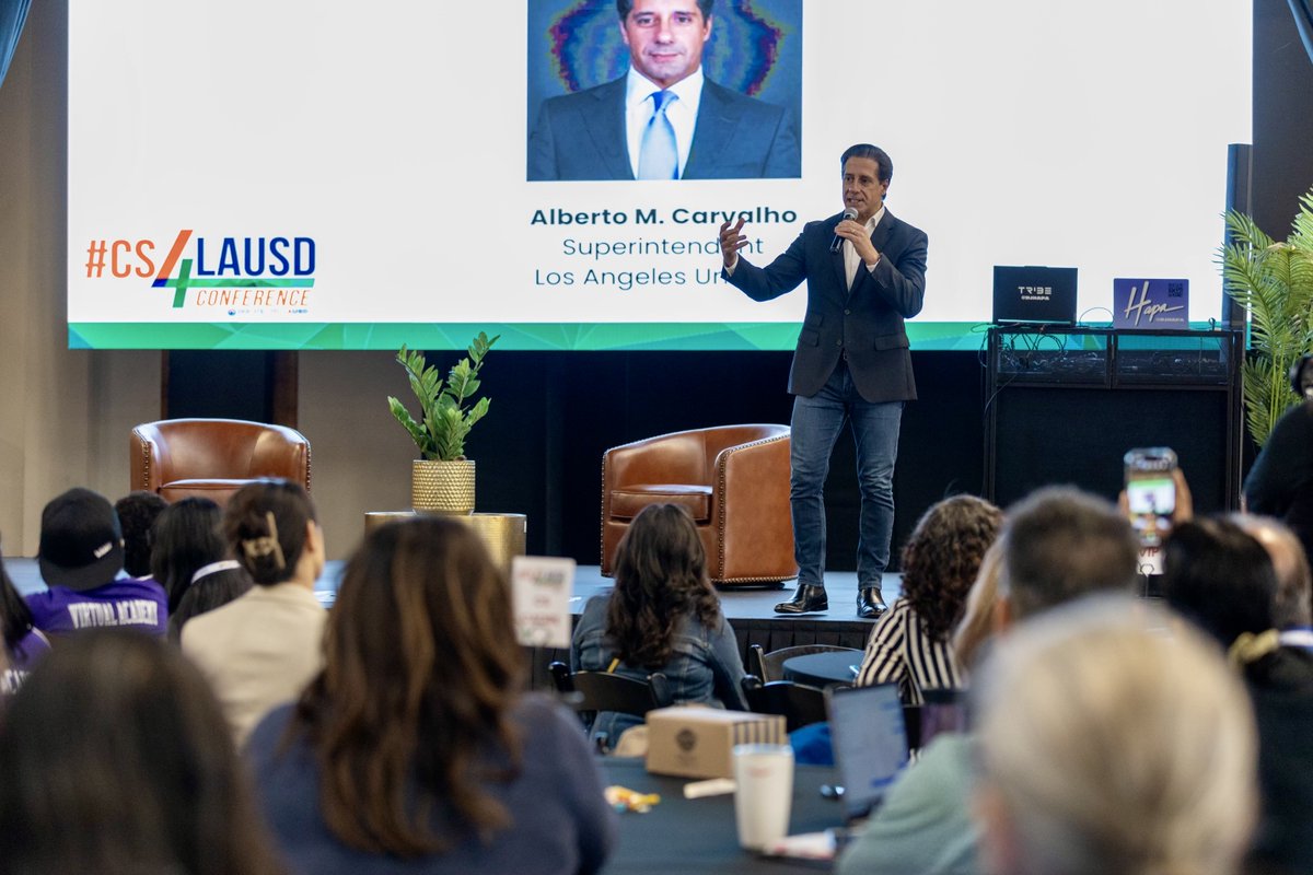Excited to have presented at the #CS4LAUSD Conference on the impact of artificial intelligence in delivering valuable insights, data and personalized learning to enhance instruction. #AcceleratingSuccess
