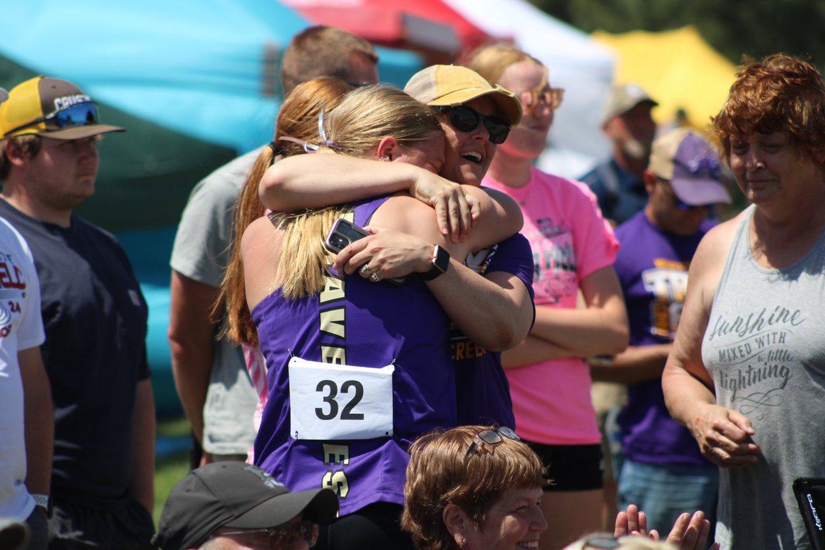 BattleCreek_TF's tweet photo. 🚨 State Champion Alert 🚨 
Jaid Wehrle throws a career PR of 41-05 and secures her spot as the Class C girls shot put champion! https://t.co/QJmTYsh5tm