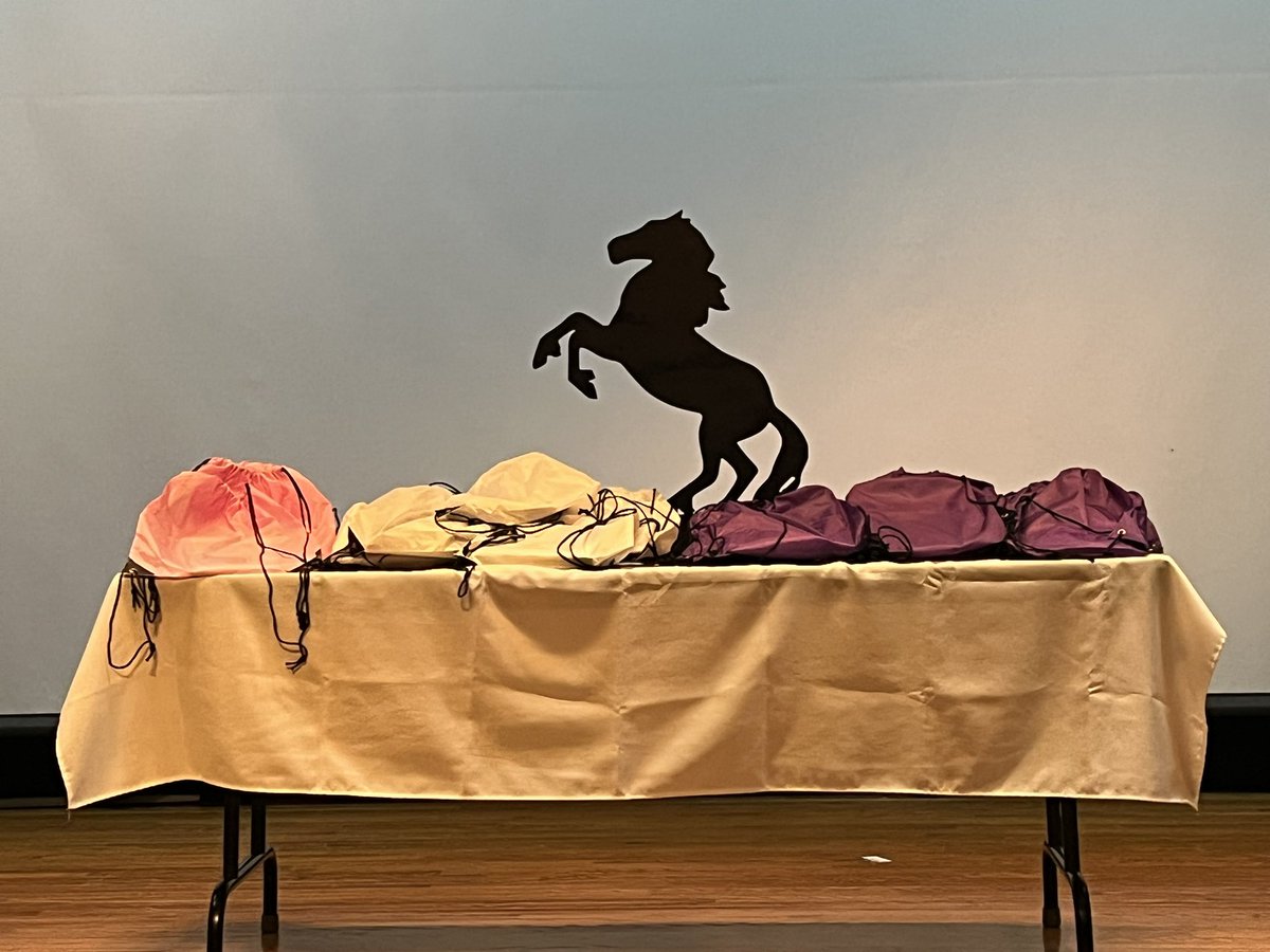 Anne Littleford (@annerlittleford) on Twitter photo <a href="/project_ontrack/">Project On-Track</a>
Mountain View Elementary tutoring students received their Project On-Track book bags just in time for summer reading. <a href="/project_ontrack/">Project On-Track</a>
Mountain View Elementary tutoring students received their Project On-Track book bags just in time for summer reading.