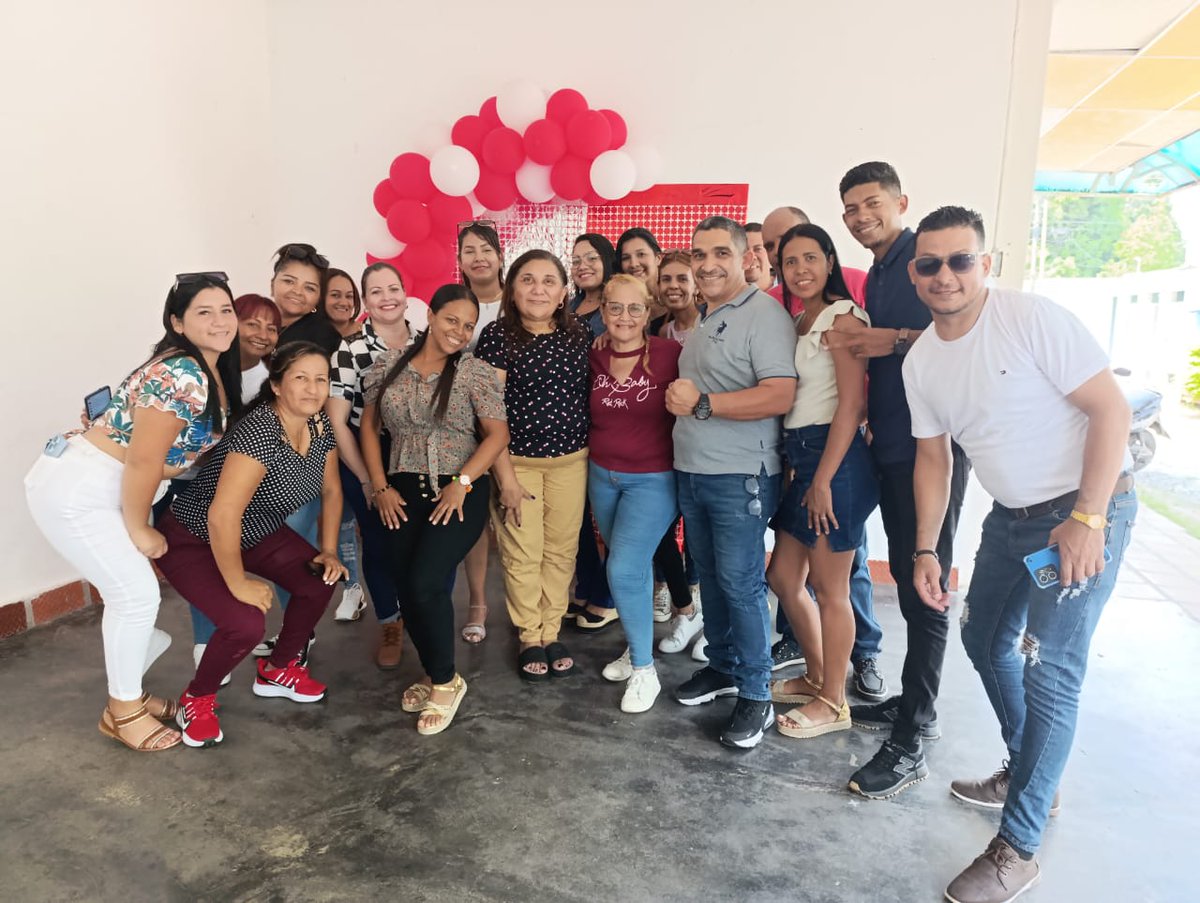 #Enterate Gracias por acompañamiento de parte Pdte Central Socialista de Trabajadores de la Pesca ,Agro,y Mar Dr Edgar Villanueva por los Premios que se entregaron, Atención y Motivación de la Clase Trabajadora como lo orienta <a href="/NicolasMaduro/">Nicolás Maduro</a> 
<a href="/MagaGutierrezV/">Magaly Gutiérrez Viña</a> 
<a href="/Somosivss/">Instituto Venezolano de los Seguros Sociales</a>