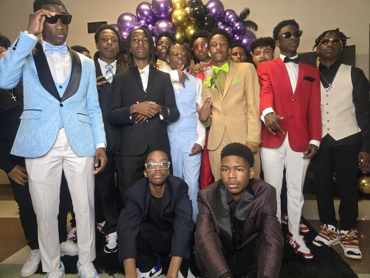 R.Epps-Primas, Ed.S. (@reprimas) on Twitter photo The King is here! Congratulations, Rising 9th Graders!!! The 8th Grade CSK /BEST Dance <a href="/APSBESTACADEMY/">BEST Academy at The Thomas W Dortch Jr Institute</a> and @CSKYWLA was AMAZING! GoEsgles!!! @Hill_Mentors <a href="/apsupdate/">ATL Public Schools</a> <a href="/SEL_APS/">SEL in APS</a> <a href="/RobertW93273769/">Robert Williams</a> <a href="/JFive81/">Joshua Moore, M.S.,CAA</a> <a href="/shannon06_atl/">Shannon Williams</a> <a href="/reprimas/">R.Epps-Primas, Ed.S.</a> @lockett_adams <a href="/HotDocAttis/">Dr. Juliette Attis</a> The King is here! Congratulations, Rising 9th Graders!!! The 8th Grade CSK /BEST Dance <a href="/APSBESTACADEMY/">BEST Academy at The Thomas W Dortch Jr Institute</a> and @CSKYWLA was AMAZING! GoEsgles!!! @Hill_Mentors <a href="/apsupdate/">ATL Public Schools</a> <a href="/SEL_APS/">SEL in APS</a> <a href="/RobertW93273769/">Robert Williams</a> <a href="/JFive81/">Joshua Moore, M.S.,CAA</a> <a href="/shannon06_atl/">Shannon Williams</a> <a href="/reprimas/">R.Epps-Primas, Ed.S.</a> @lockett_adams <a href="/HotDocAttis/">Dr. Juliette Attis</a>