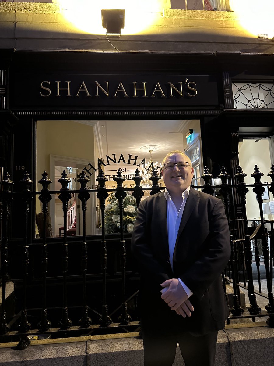 Delighted to have been a guest at ⁦<a href="/ShanahansDublin/">Shanahan's On The Green</a>⁩ tonight. Lovely to meet Boston’s own John Shanahan!