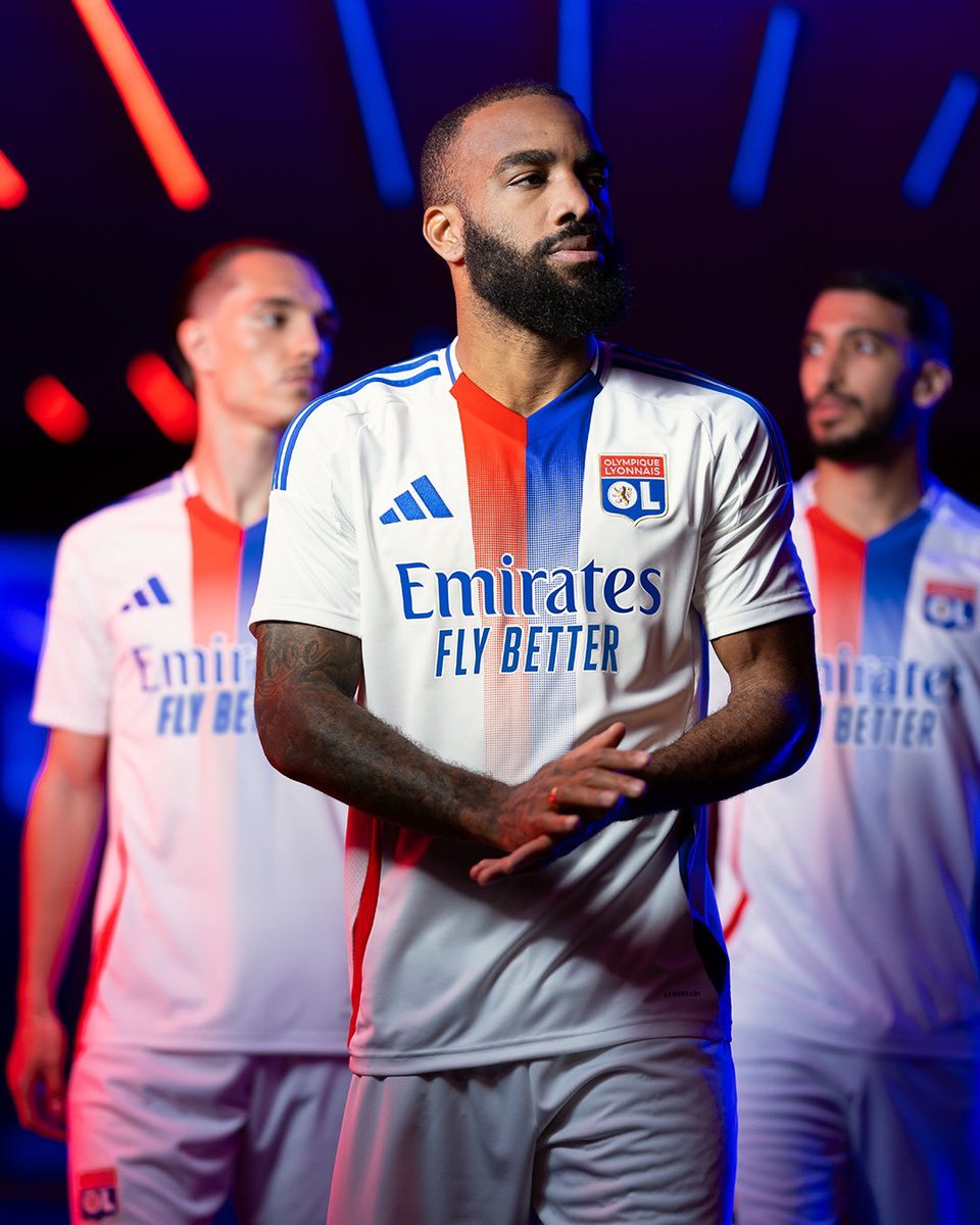 🚨 CONCOURS 🚨

A l'occasion de la dernière journée de Ligue 1, tente de remporter le nouveau maillot de l'OL !

👥 Follow <a href="/SenseiLv/">Sensei</a>

🔄 RT + Like ce tweet  

 🗨️ Mentionne un ami

❌ Pas de compte concours