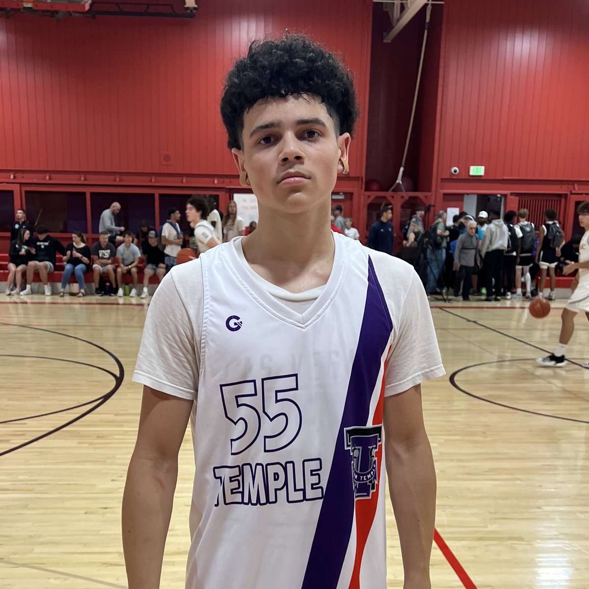 2025 PG Raken Vargas is a player to watch for @TempleLifeHoops - shifty lead guard has nice change of pace, hit 3 threes and gets to his spots in the midrange. Scored a team high 15 points vs Midpro. @ny2lasports