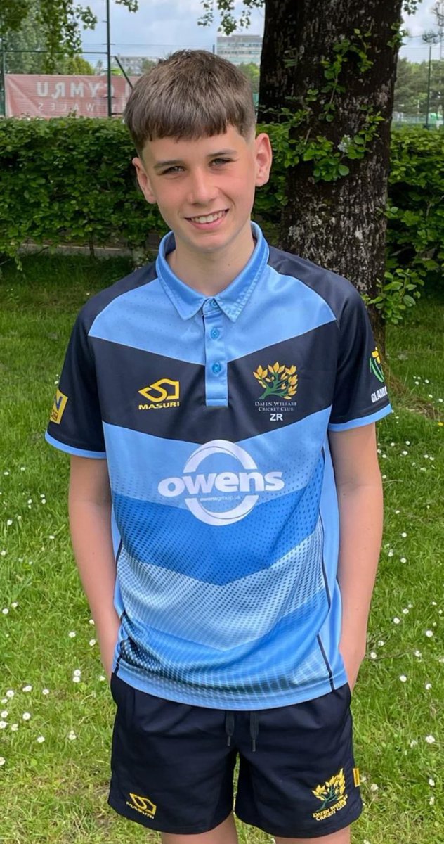 Welcome to snr cricket Zac Richards, playing his first game today for @DafenWelfareCC 3rds
👏🏼👏🏼🏏🏏👏🏼👏🏼

Always a brilliant sight to see the Jnrs coming through and enjoy Snr cricket.
Hope you had a good day Zac, and here’s to many more games ahead!!
#JnrstoSnrs #Proudclub