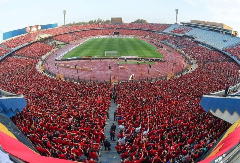 90 دقيقة فى استاد القاهرة كامل العدد بجمهور الاهلى وهنفوز ونشيل الكأس بإذن الله 🦅
#افريقيا_يا_اهلى