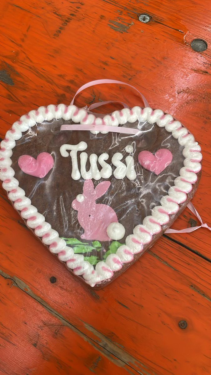 darkinss's tweet image. No sé si estoy en Alemania o en Medellín