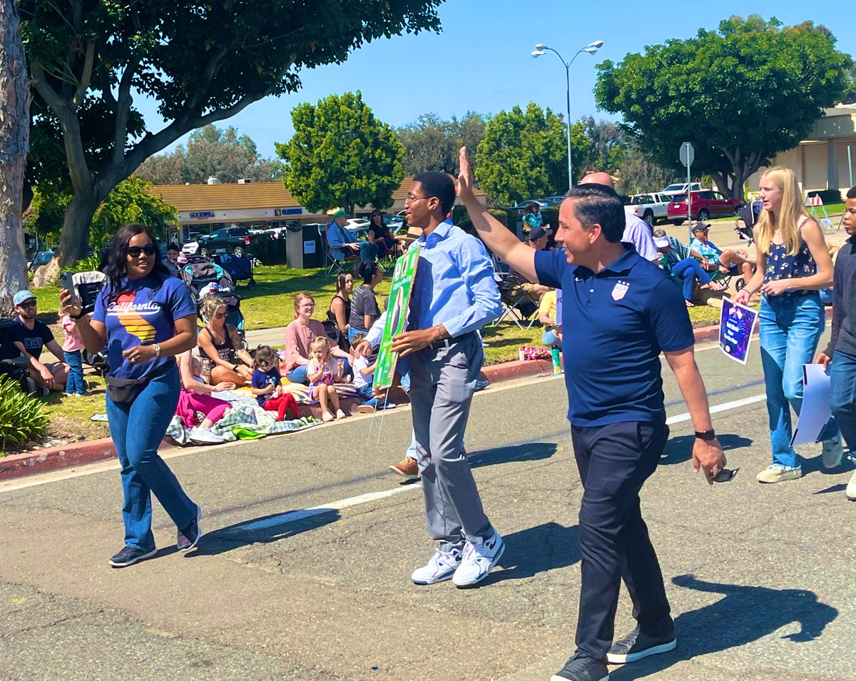 Enjoyed the Patriots Day Parade and Tierrafest in #Tierrasanta! The parade brings together local students, youth groups including baseball and soccer teams, scouts, and other community members to celebrate all that the Tierrasanta neighborhood has to offer. #ForAllofUs