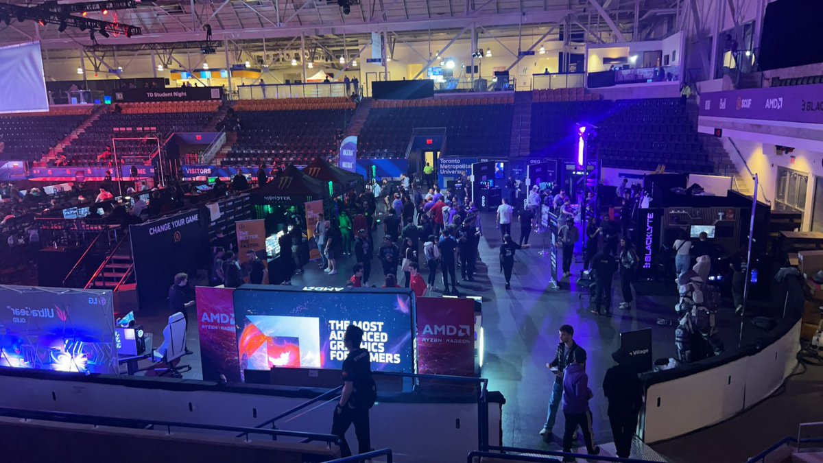 LilMizz_Shortie's tweet photo. Toronto Ultra LAN day 3! 🎮#CallofDuty #TorontoUltra #LAN https://t.co/D9uv3iu9jt