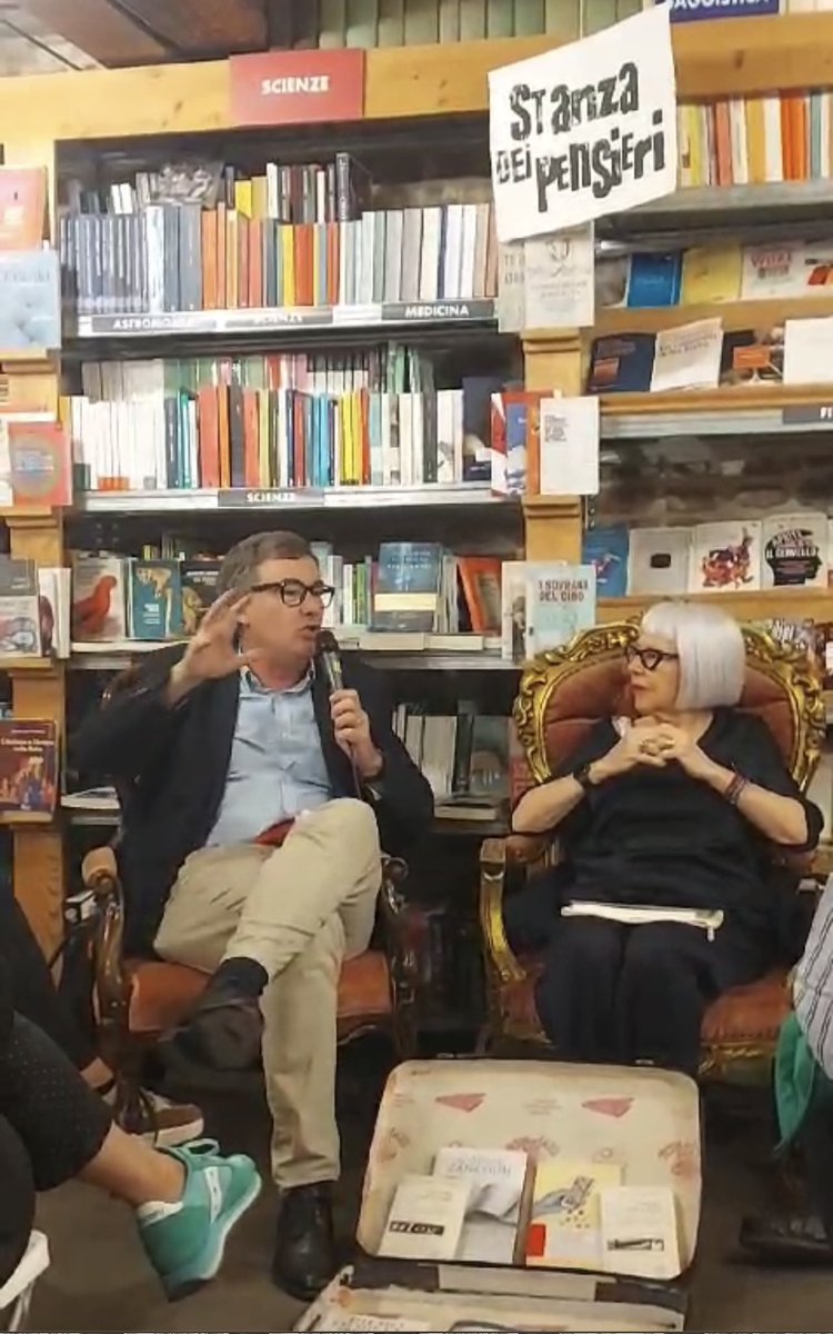 .@giorgiozanchini “C’è una causalità intrinseca nelle nostre dinamiche di acquisizione di saperi sulla Rete.
Trovare quelle “pepite” per cui vale la pena, comporta una grande perdita di tempo: forse con una struttura più gerarchica e stabilita da esperti, ce ne vorrebbe di meno”