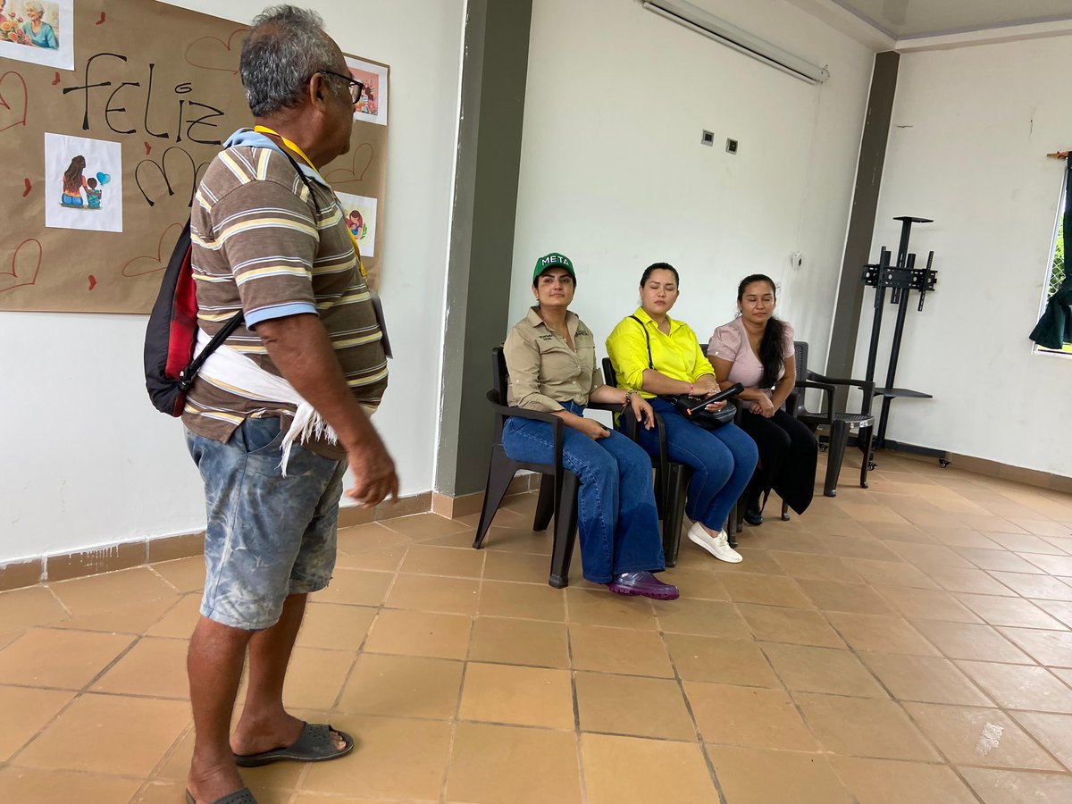 En Mapiripán, realizamos visita técnica al Centro Vida beneficiando a 86 personas mayores. En el territorio estamos verificando que se esté prestando la mejor atención a estos ciudadanos, quienes aprenden manualidades, realizan terapias y mantienen activos. #GobiernoPresente