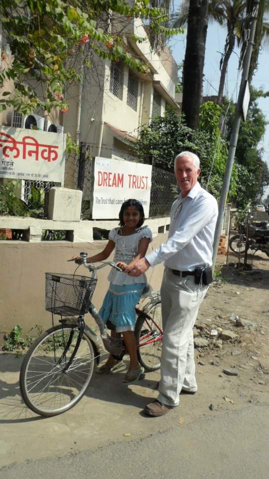 My Allan is presenting a bicycle on behalf of The DREAM Trust.
#raiseaglass