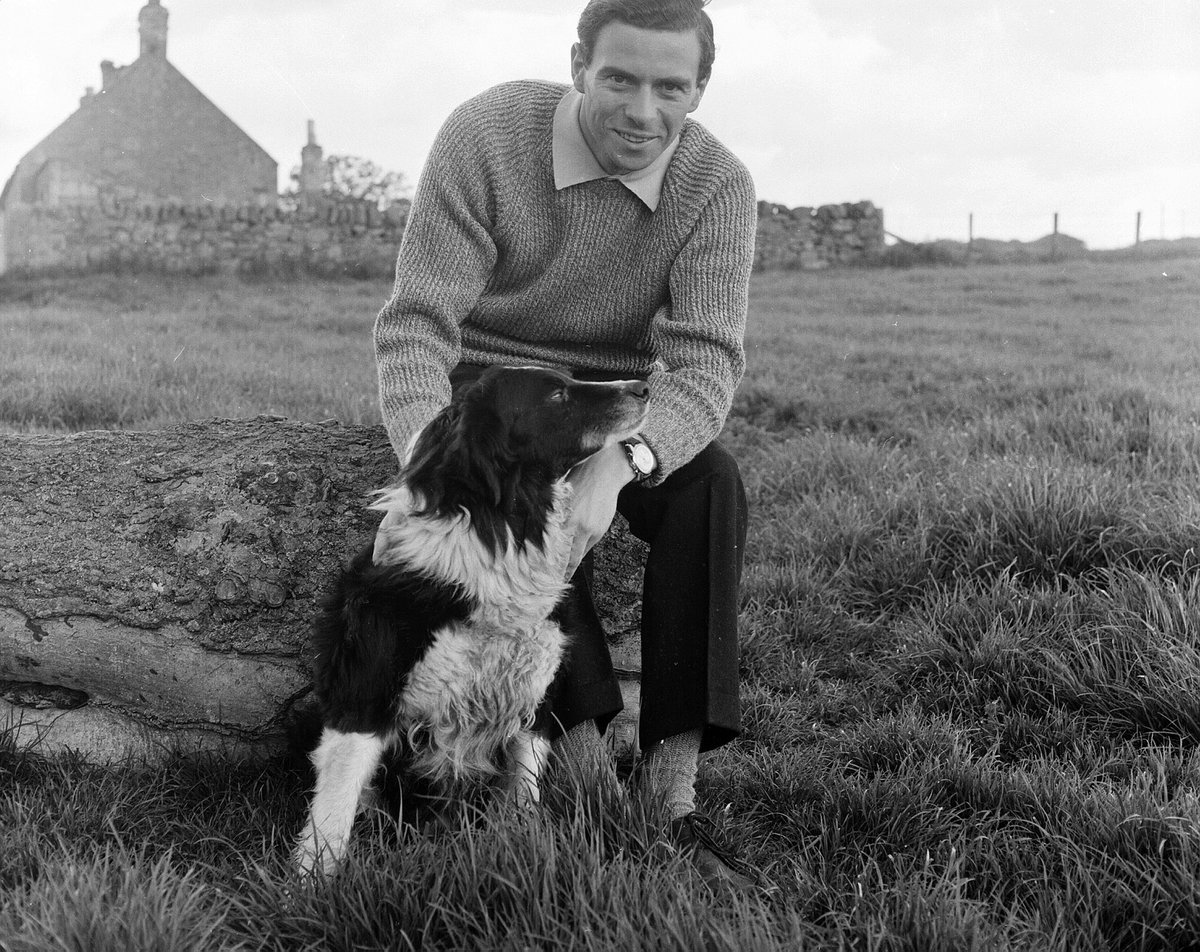 Just a reminder that tomorrow The Jim Clark Trust will be at the Borders Vintage Agricultural Show at Springwood Park in Kelso. 

There are a multitude of vintage and classic agricultural tractors and other machinery on display along with vintage and classic cars.