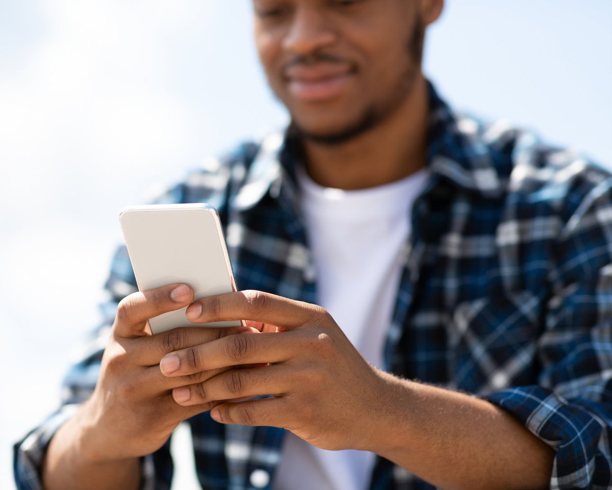 lab2cht's tweet image. Colorado’s 24/7 #HumanTraffickingHotline is staffed around the clock by trained Hotline Advocates. 🕒 Just $10/month can support TWO survivors with vital support and access to essential resources. Become a Lab Catalyst to support Hotline callers: combathumantrafficking.org/how-to-help/la…