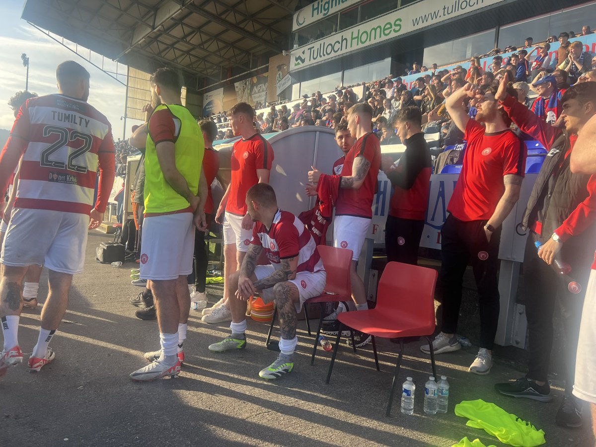 acciesfc's tweet photo. 90+9’ FT Inverness CT 2-3 Accies (3-5 on agg) cinch Championship play off final. WE ARE GOING UP https://t.co/CkeyeTRbzP