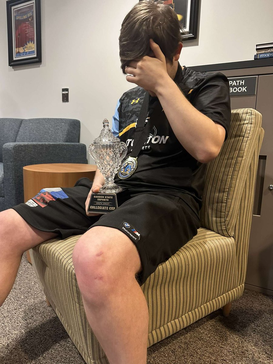 STATE CHAMPS AT LAST, shoutout <a href="/GSEsportsorg/">Garden State Esports</a> <a href="/StocktonEsports/">Stockton Esports</a> for running such a great event really happy with the result thanks to everyone for the support WE ONLY GO UP FROM HERE.