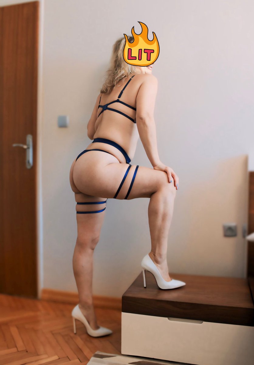 Evli kadın ve jartiyer bir araya geldiğinde neler olur neler…
Milf mi? Hotwife mı? Mommy mi?
💍👙🔥😈🔱