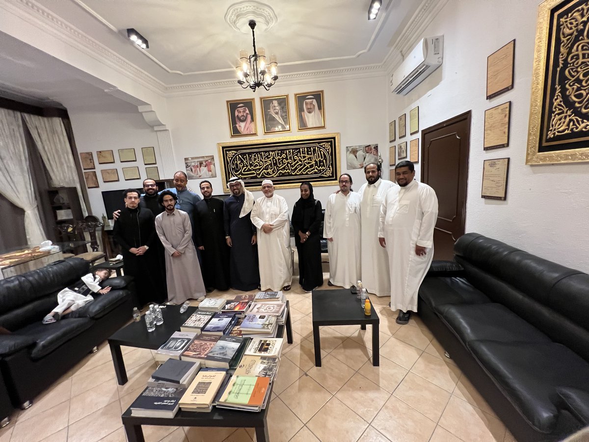 samir_barqah's tweet photo. "رباب عباس مطر" 
رئيسة لمركز ضيافة رقم (١٥)

في بادرة غير مسبوقة وبمباركة ودعم وتوجيهات كل من رئيس مجلس ادارة شركة أفريقيا غير العربية @africa_non_arab والرئيس التنفيذي للقابضة
والرئيس التنفيذي لمجموعة اثراء الخير 
مدير عام فرع (٨) يختار الاخت رباب عباس عثمان مطر لقيادة مركز الضيافة (١٥) لموسم حج ١٤٤٥ وهي ضمن كوكبة من الزملاء العاملين في خدمة حجاج بيت الله الحرام
نسأل الله لها التوفيق