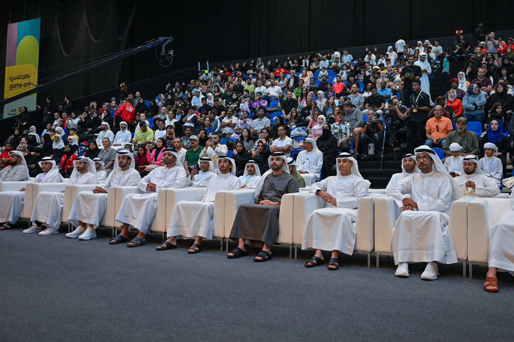 تحت رعاية سمو الشيخ أحمد بن محمد بن راشد آل مكتوم، وبحضور سمو الشيخ منصور بن محمد بن راشد آل مكتوم و معالي الدكتور احمد بالهول الفلاسي شهدنا حفل تكريم أبطال النسخة الرسمية الأولى لبطولة الألعاب المدرسية والتي شملت 772 طالباً وطالبة من أصل 1840 متأهل في 10 رياضات تنافسية متنوعة