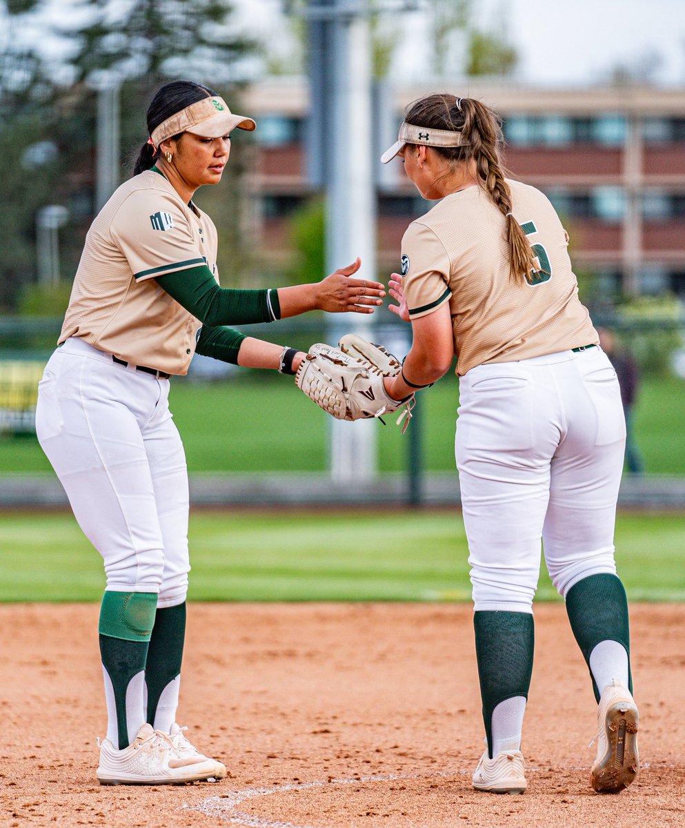 CSUSoftball's tweet image. What 𝐂𝐀𝐍'𝐓 these two do? 🤩

Congrats to our two pitchers who rake on being named NFCA All-District!

#Stalwart x #CSURams
