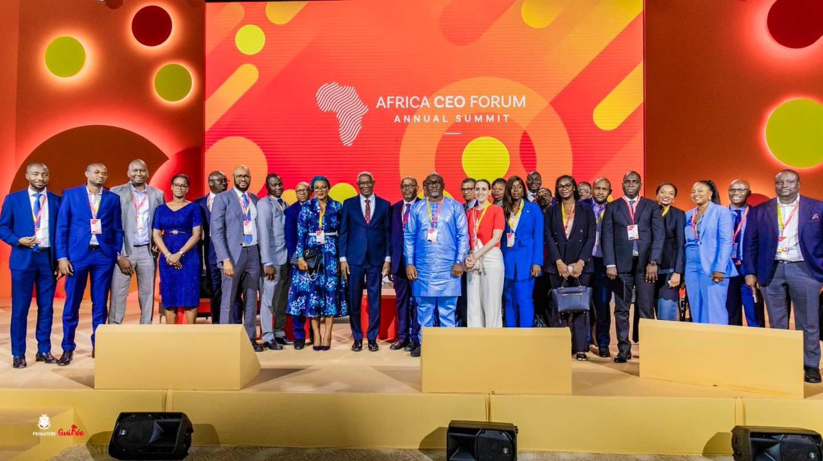 groupe_kallan's tweet photo. 🔷 𝐀𝐅𝐑𝐈𝐂𝐀 𝐂𝐄𝐎 𝐅𝐎𝐑𝐔𝐌

Le Directeur Général du Groupe Kallan International SA, M. Mohamed Lamine DIALLO a pris part au THE AFRICA CEO FORUM à Kigali les 16 et 17 Mai 2024. https://t.co/huq2g9eEPK