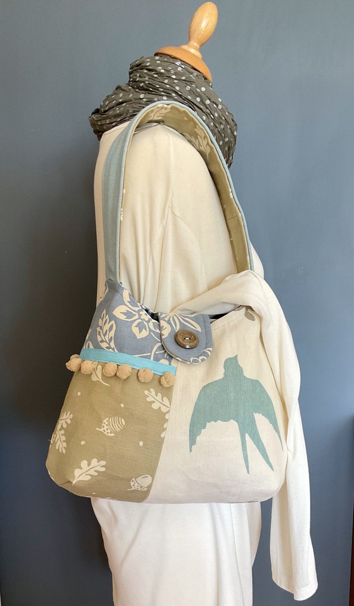 NEW!!! This cool dude of a Girly Bag is so perfect for this season and into summer. Looks fab with jeans and loads more #MHHSBD #ShopIndie #NetworkWithThrive buff.ly/2F1nKi1