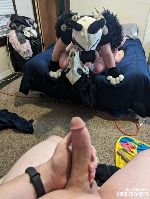 Astro being fucked by Axiom, filmed by yours truly~. Wonderful furry #stag / #voyeur / #cuck action.<a href="/tag/voyeur"class="tags"><span>#voyeur</span></a><a href="/tag/cuck"class="tags"><span>#cuck</span></a><a href="/tag/stag"class="tags"><span>#stag</span></a>