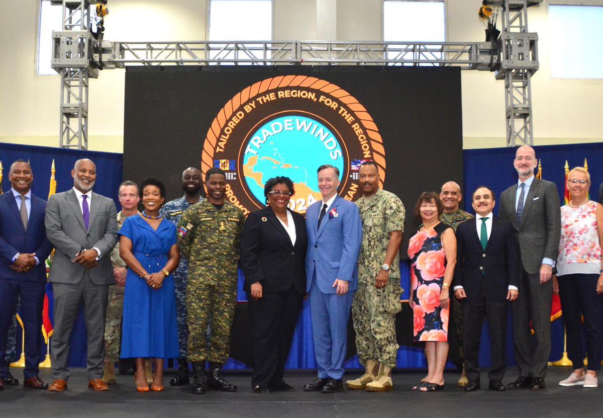 The Ambassador participated in the closing ceremony of the Tradewinds 2024 exercises, event that had the distinguished presence of the Prime Min. of Barbados Mia Mottley. Mexico is committed to contributing to the strengthening of regional security in the Greater Caribbean.