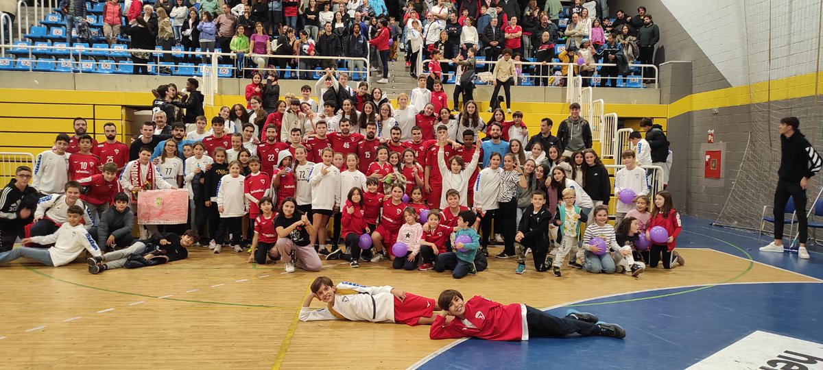 J.O.T. (@josete8877) on Twitter photo Que última jornada...
Que último encuentro...
Que REMONT🅰️D🅰️ del <a href="/bmalcobendas/">Balonmano Alcobendas</a> venciendo (24-27) 🆚 <a href="/BM_Caserio/">Balonmano Caserío Ciudad Real</a> en un 2o periodo para el recuerdo 🙌
<a href="/Nacho_gimeno92/">Nacho Gimeno</a> 7
<a href="/boyarizo/">Alberto Lopez</a> 5
<a href="/joseguti22/">Jose Gutierrez FT19</a> & <a href="/gonzavelasco/">Gonzalo Velasco</a> 3
Bruno & Iker & <a href="/delarubia10/">Alfonso de la Rubia</a> 2
Sergio & Anthony & <a href="/CedenaMario/">Mario Crespo Cedena</a> 1
💯 Que última jornada...
Que último encuentro...
Que REMONT🅰️D🅰️ del <a href="/bmalcobendas/">Balonmano Alcobendas</a> venciendo (24-27) 🆚 <a href="/BM_Caserio/">Balonmano Caserío Ciudad Real</a> en un 2o periodo para el recuerdo 🙌
<a href="/Nacho_gimeno92/">Nacho Gimeno</a> 7
<a href="/boyarizo/">Alberto Lopez</a> 5
<a href="/joseguti22/">Jose Gutierrez FT19</a> & <a href="/gonzavelasco/">Gonzalo Velasco</a> 3
Bruno & Iker & <a href="/delarubia10/">Alfonso de la Rubia</a> 2
Sergio & Anthony & <a href="/CedenaMario/">Mario Crespo Cedena</a> 1
💯