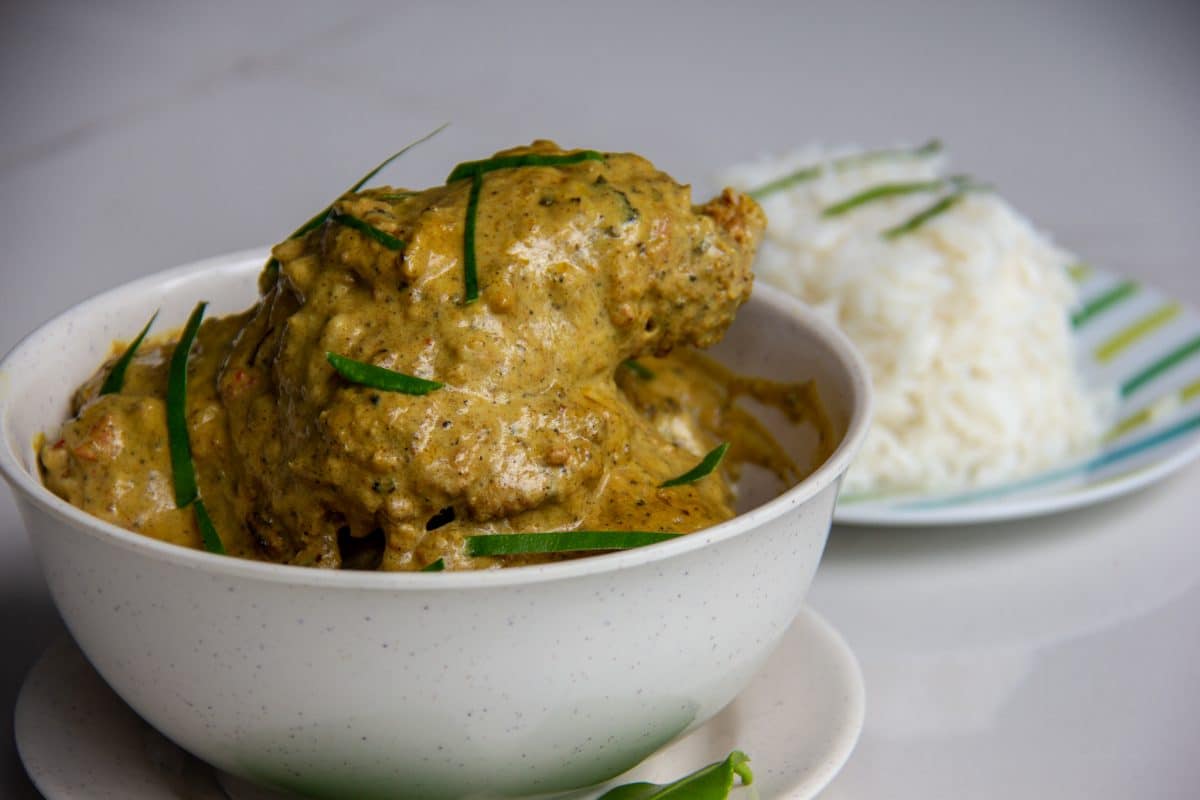Think curry is hot? think again Why this is the Best Kapitan Malaysian Chicken Recipe bit.ly/2NnYTY8 #nonya #malaysia #recipe