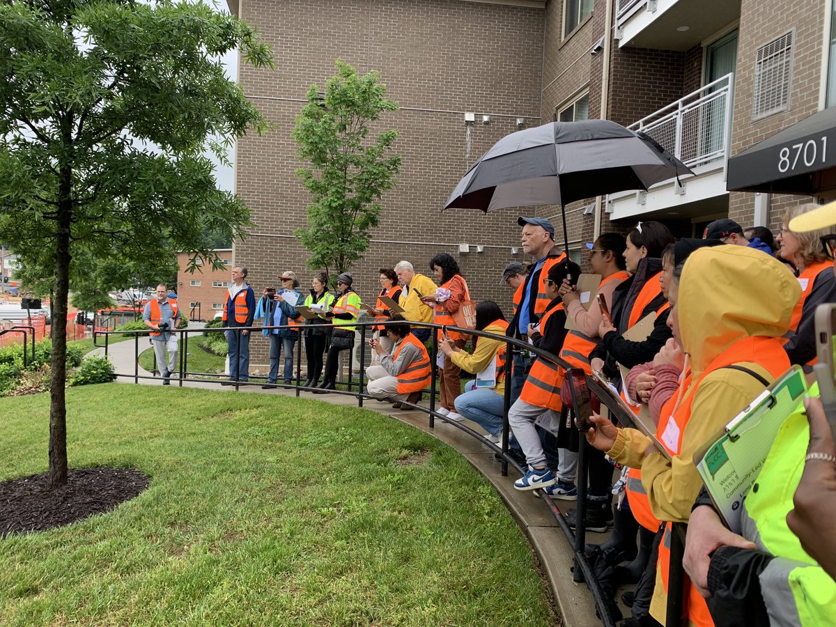 TY @communitycheer & @PurpleLineCC for this morning’s walk - for community members to ask important questions to @MDSHA @mtamaryland @PurpleLineMD & electeds. + highlighting unacceptable pedestrian conditions. I will keep working to mitigate the impact & to keep folks safe.