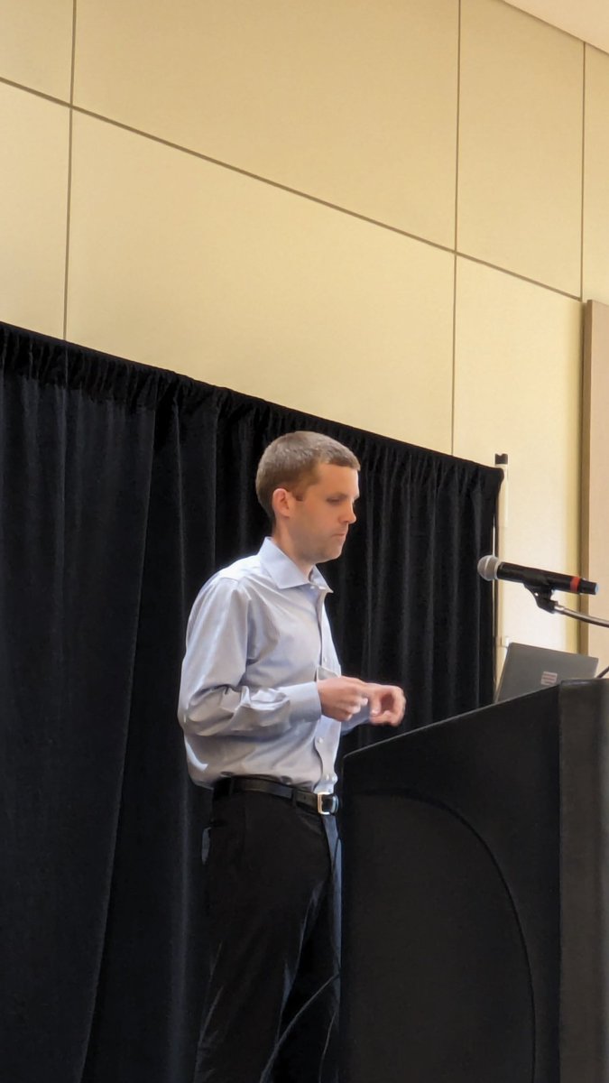 joshua_ulrich's tweet image. Jason Foster shows how he uses his {roll} pkg and Principal Component Analysis to find implied shocks in time series. #rfinance #rstats

github.com/jasonjfoster/r…