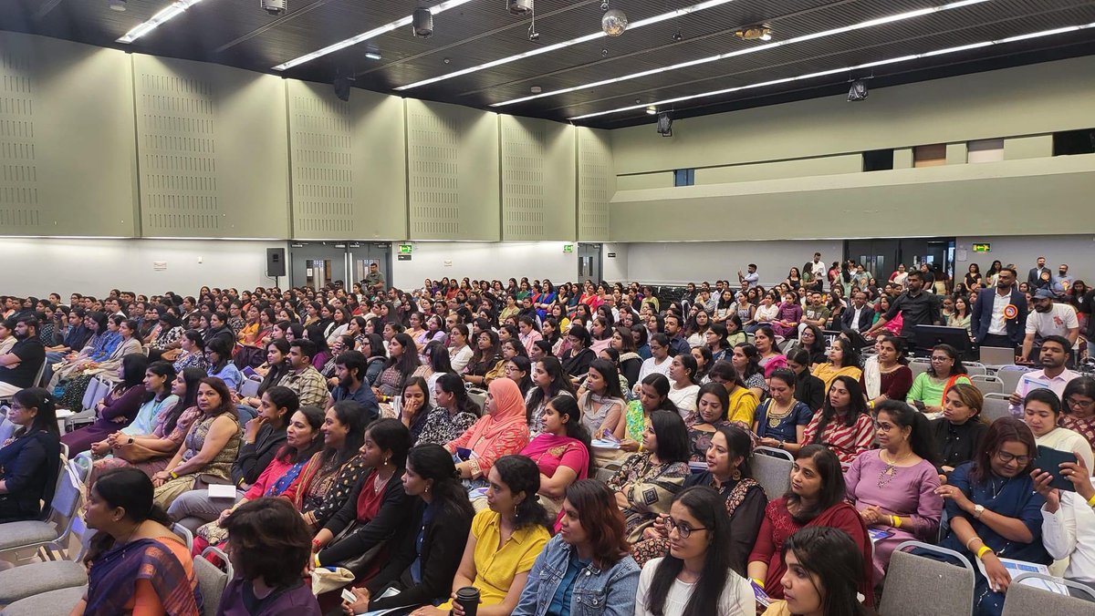 SajSathyan's tweet photo. Over 750+ nurses from across the UK gathered in Manchester to celebrate International Nurses Day, inspired by powerful speeches/messages from @SafetySamFoster @dawnpike20 @CNOEngland @duncan_CNSE @CNOWales Thank you to everyone who made this day fabulous and unforgettable! https://t.co/qJdeBwXgyn