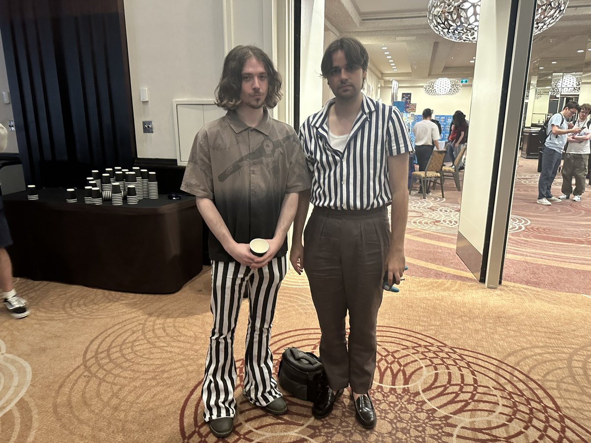 epengu's tweet photo. finally reunited with the guy from that magic show where I got sawed in half https://t.co/kGgBuJJ7YD