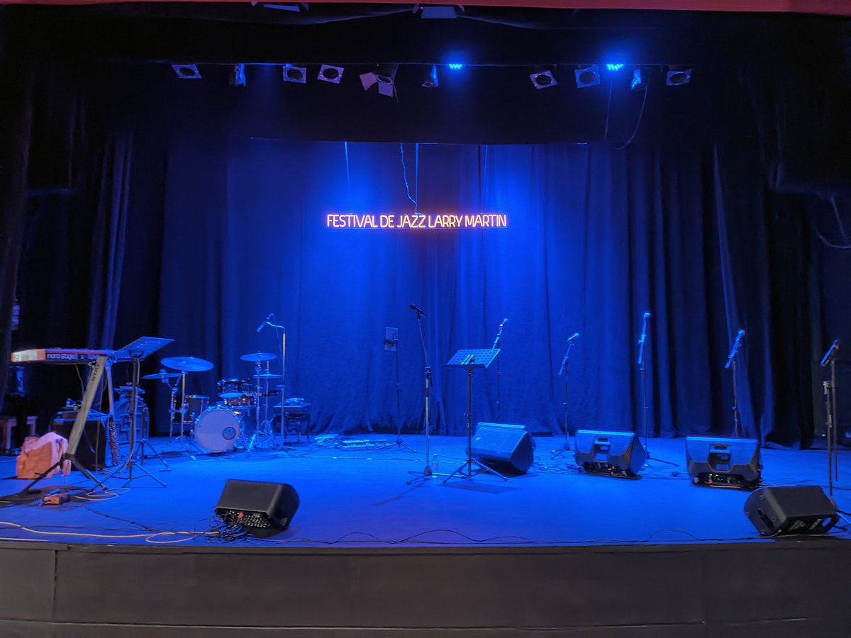A punto de empezar <a href="/rebecarods/">Rebeca Rods</a> y <a href="/BlackLightGC/">Black Light Gospel</a> en el #festivaljazzcolmenarejo