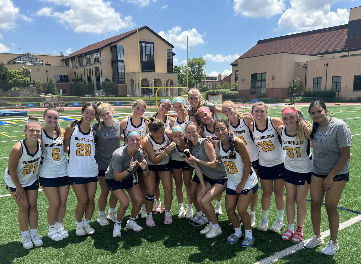 With today’s 17-4 win over Francis Howell Central, the Bombers will advance to the quarterfinals on Tuesday (home vs Cor Jesu). Katy Chapman earned today’s “46” ball. 💣🥍